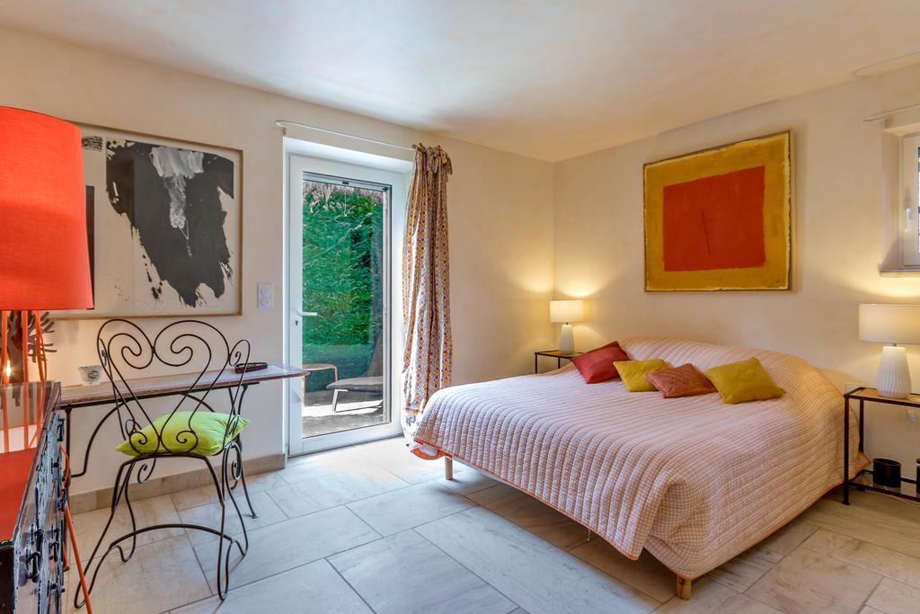 Lou Granos Bed & Breakfast Gordes Bagian luar foto