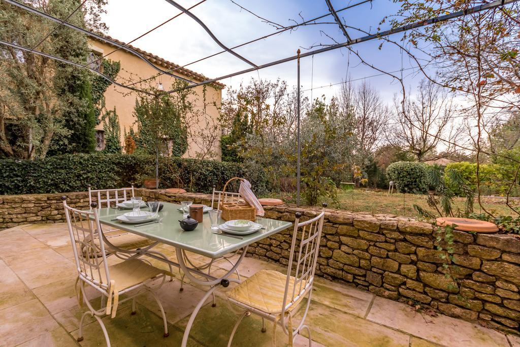 Lou Granos Bed & Breakfast Gordes Bagian luar foto