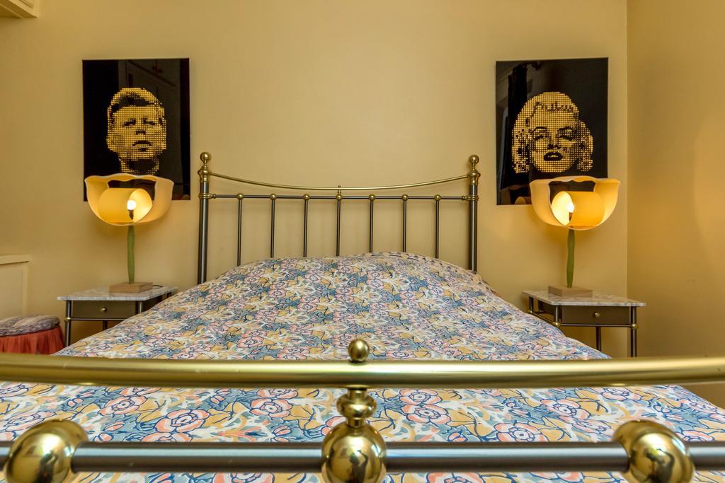 Lou Granos Bed & Breakfast Gordes Bagian luar foto