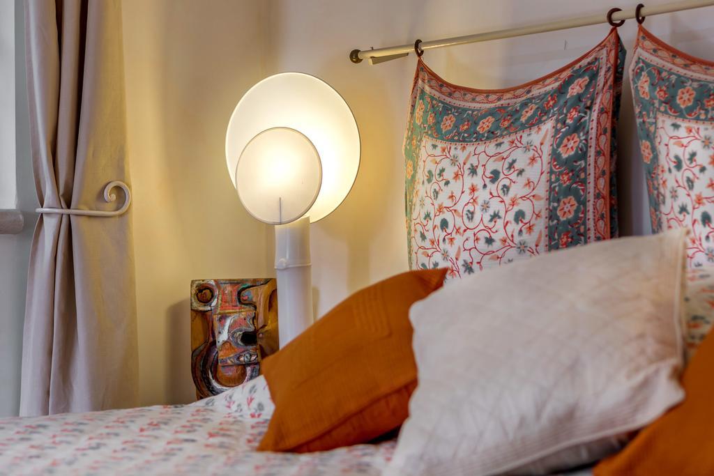 Lou Granos Bed & Breakfast Gordes Bagian luar foto