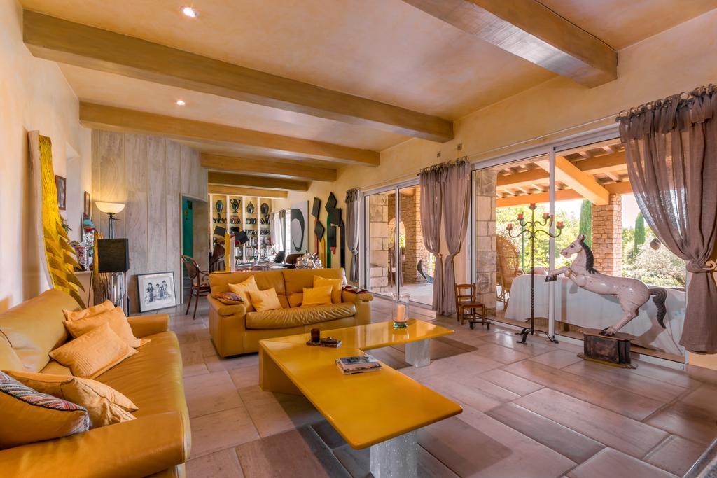 Lou Granos Bed & Breakfast Gordes Bagian luar foto
